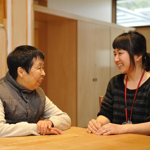 ねぇ、この前一緒に行った温泉、<br />
雪景色がステキだったね。<br />
この次は、夏かな。