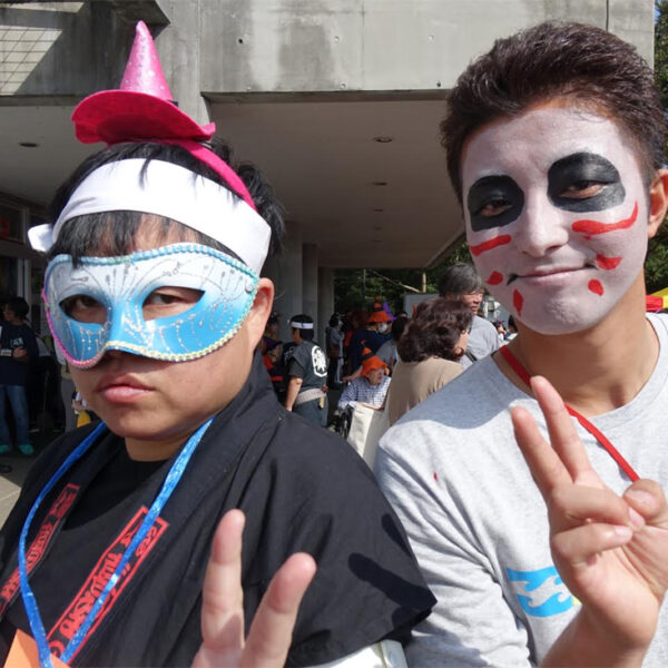 仲間に<br />
ならないか？