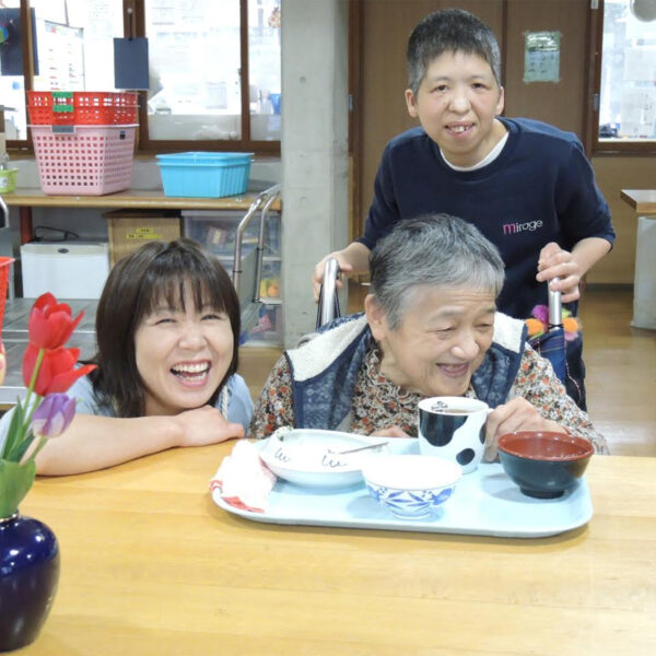 今日も 笑顔を<br />
ごちそうさま